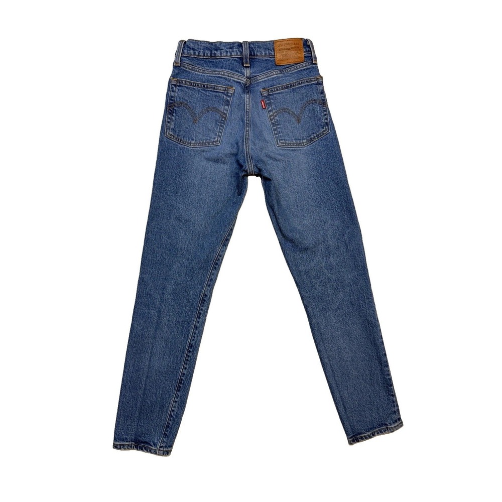 Levis Premium Wedgie Straight Jeans Womens 24 Light Wash Blue High Rise Denim